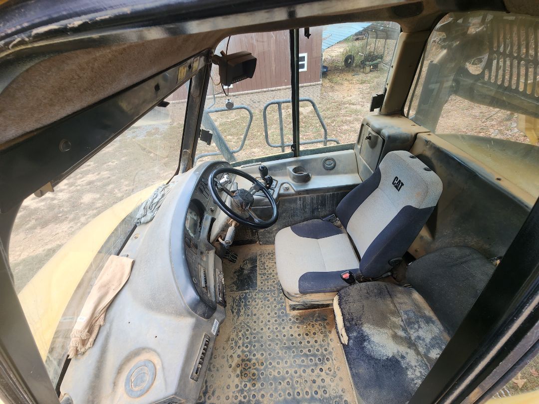 2012 CATERPILLAR 725 - Image 12